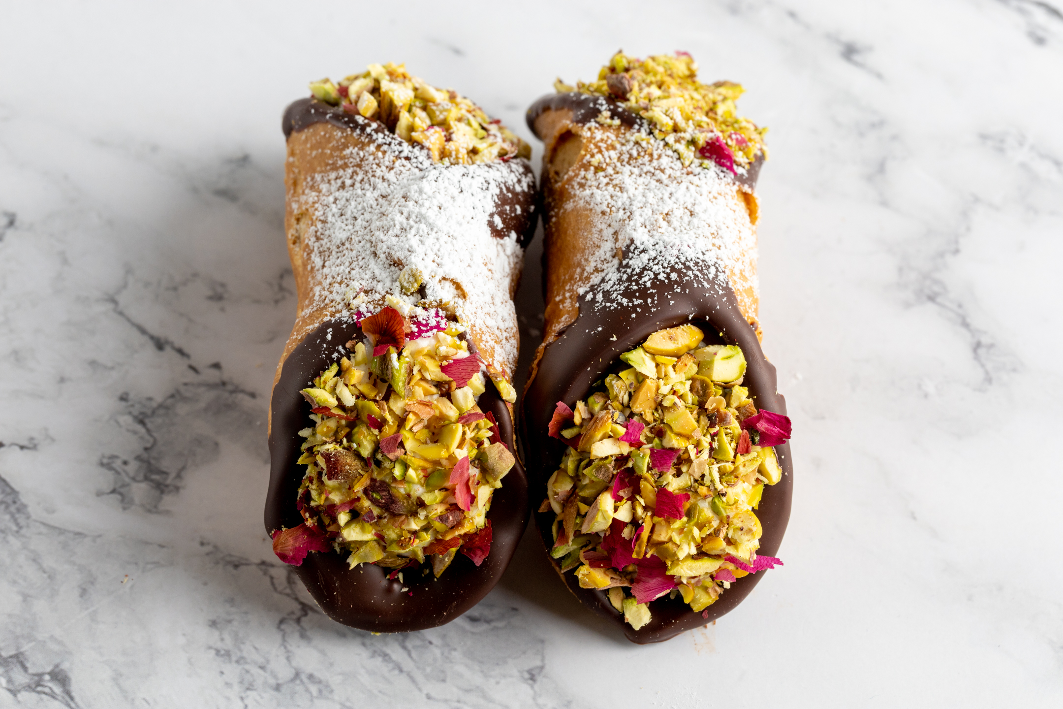 Cannoli Pistachio Rose flavour by Sucré
